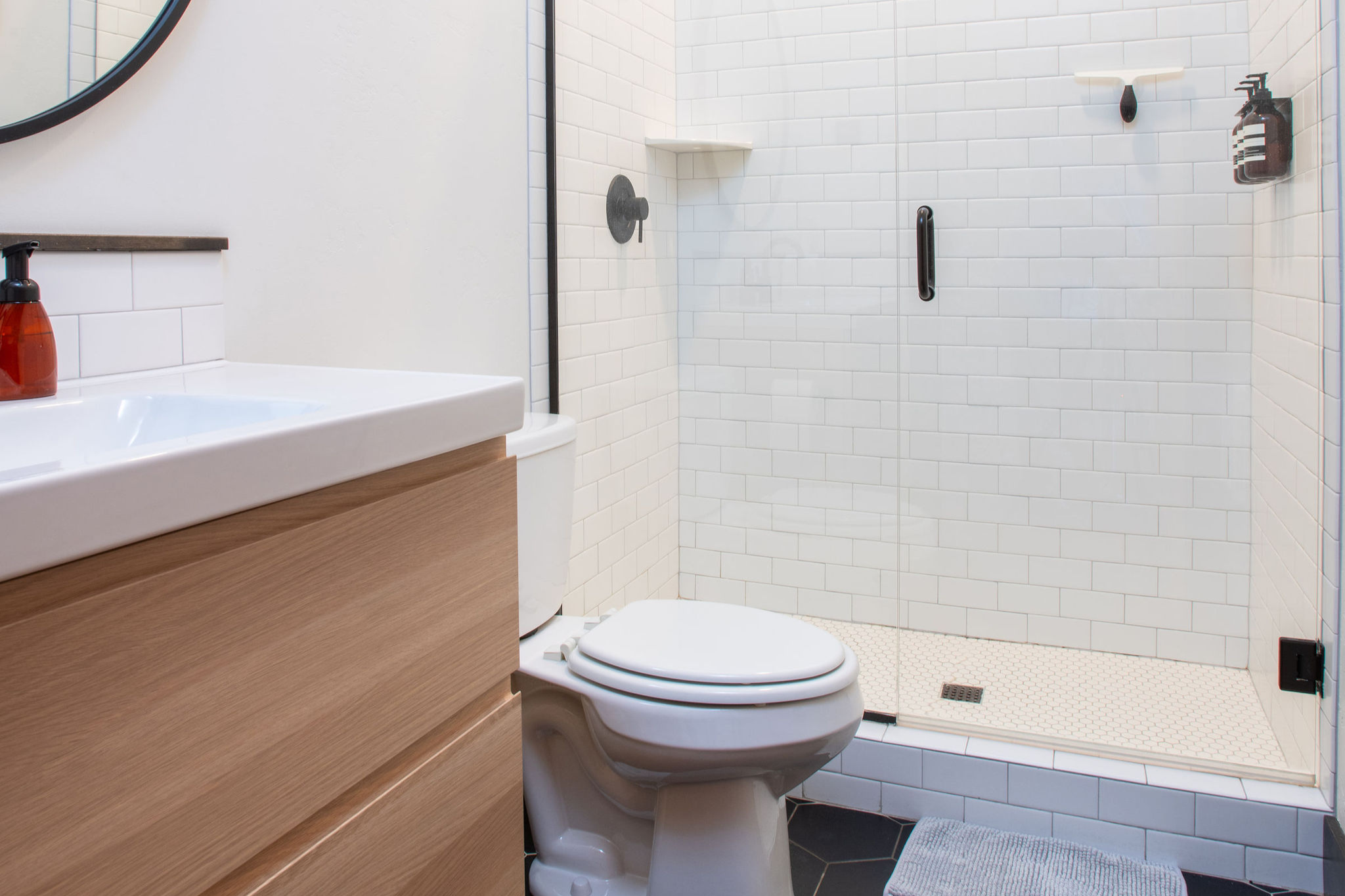 Downtown Missoula Rental Dry Fly Apartments Bathroom